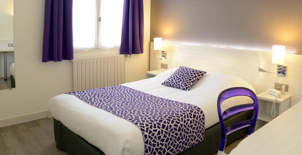 Contact Hotel Du Cerf Château-Gontier Zimmer foto