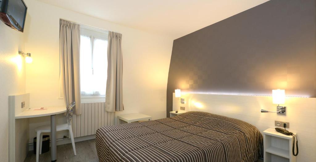 Contact Hotel Du Cerf Château-Gontier Zimmer foto